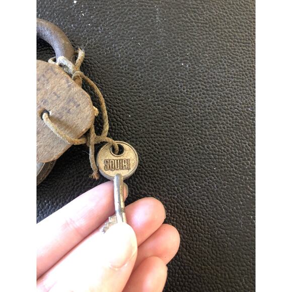 Vintage Squire Old English Genuine Solid Lock With Key Made In England - Picture 3 of 7